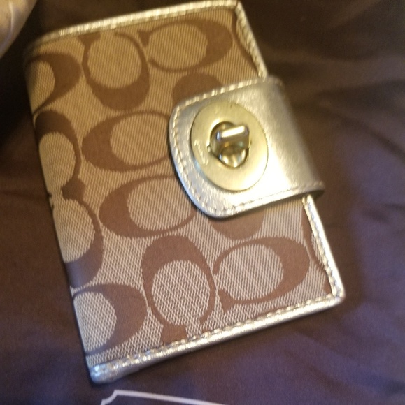 GUC Gold Coach Handbag WITH Wallet and Dust Bag! - Picture 6 of 8